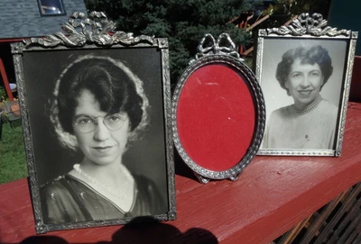 3 MARCOS DE FOTOS ANTIGUOS ART DECO PEQUEÑOS ORNAMENTADOS ARCOS FLORES TONO PLATA Foto 1 de 4