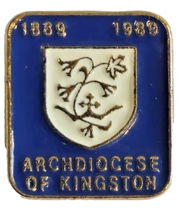 Vintage Archdiocese Of Kingston 1889-1989 Lapel Pin Gold Tone Metal Collectible - Imagen 1 de 4