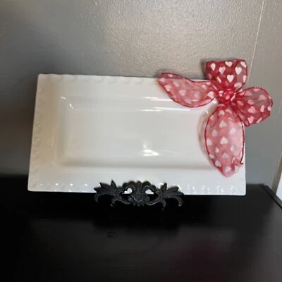Southern Living at Home Dress Me Up Ribbon Platter Rectangular Valentine Hearts - Image 1 of 4