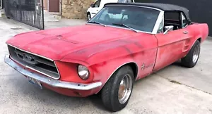 Ford mustang Convertible 1967 v8 motor for restoration - Afbeelding 1 van 16
