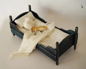 Vintage Single Bed 1:12 Scale Dollhouse Miniatures Furniture Unfinished Handmade - Picture 1 of 13