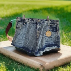 Jolie & Joy Women’s 1X Jean Acid Washed Shorts Blue Raw Hem 32" Waist New Tags - Picture 1 of 12