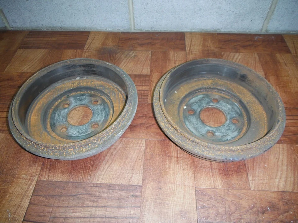 05-10 CHEVROLET COBALT PONTIAC G5 SAURN ION BRAKE DRUM SET PAIR OEM - Image 1 of 4