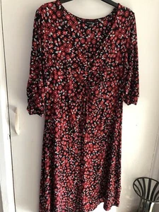 Ditsy Flower Dress Size 12 Peacocks Red - Picture 1 of 4