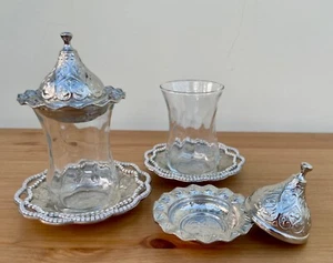 Luxus Türkische Teegläser Set - Silber Design, Tassen mit Untertassen und Mini Schüsseln - Bild 1 von 9