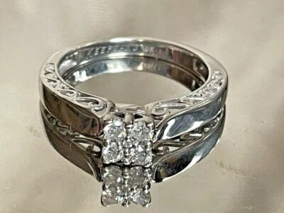 ANILLO DE COMPROMISO DE ORO BLANCO Y DIAMANTES DE 0,25 QUILATES TALLA 7 Foto 1 de 4