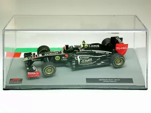 VITALY PETROV Renault R31 - Auto da corsa F1 2011 - Modellino da collezione - Scala 1:43 - Foto 1 di 2