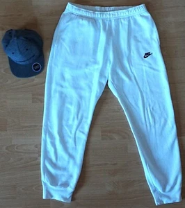 Herren Sporthose von NIKE, Größe L & Neu Cap von Audi - Bild 1 von 1