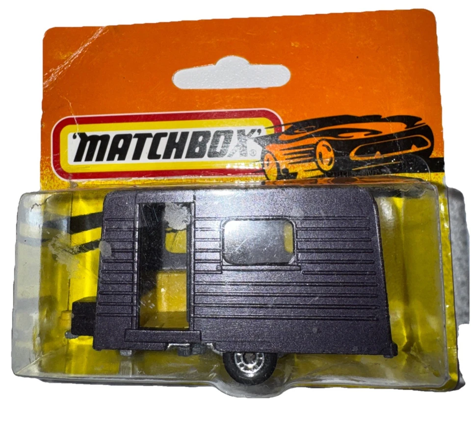 Matchbox болгарский '78 караван трейлер плоский фиолетовый новый в упаковке 1:64 литой - Изображение 1 из 4