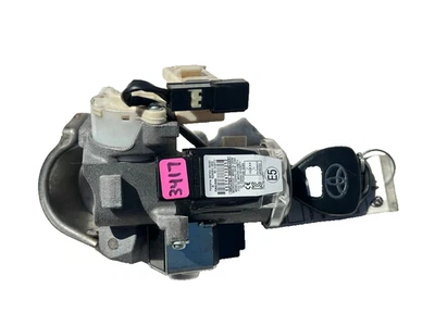 2017-2019 TOYOTA 4RUNNER IGNITION LOCK W/KEY & IMMOBILIZER OEM 89783-35061. - Image 1 of 4