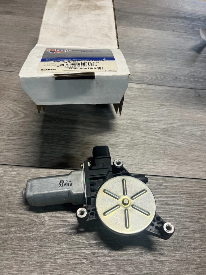 Rear Left Power Window Motor CARQUEST 47-15015 for Acura TL 2004-2008 - Image 1 of 1