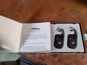2er Set VSS 01 FAHRZEUGSICHERHEIT LEZ-VPST 1 Tasten Sender Fernbedienung Schlüsselanhänger - Bild 1 von 7