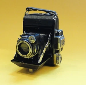 Zeiss Ikon Ikonta 531 fotocamera pellicola a rullo 4,5 x 6 cm fotocamera da collezione *testata* - Foto 1 di 14