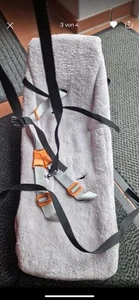 Weber Babyschale Babysitz für Fahrradanhänger Universal Einsetzbar inkl. 2 Gurte - Bild 1 von 1