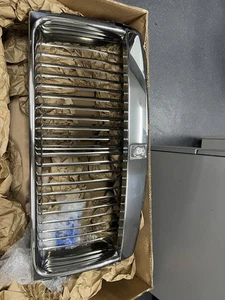 Rolls-Royce Dawn Genuine Front Grill Stainless Steel Emblem Missing Small Scratc - Picture 1 of 7