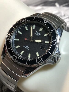 Vintage Timex Men’s Diver Watch WR50M Luminous Hands Red Dot,Date New Battery - Picture 1 of 24
