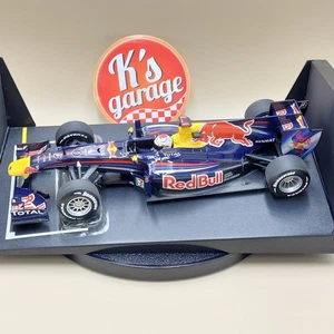 MINICHAMPS 1/18 Red Bull Racing Renault RB6 Sebastian Vettel 2010 110100005 - Picture 1 of 17
