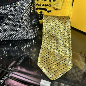 Kultige Versace Herrenkrawatte, Medusa, Gianni Versace 100 % Seide, MADE IN ITALY gelb - Bild 1 von 7