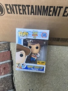 Funko Pop Disney #535 Sheriff Woody Holding Forky Toy Story 4 Hot Topic Wear - Imagen 1 de 4