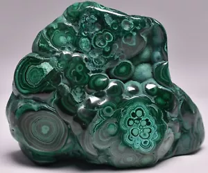 MALACHITE POLISHED CRYSTAL FREEFORM 569 grams P579 - Picture 1 of 8