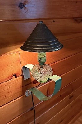 Aplique de luz de pared antiguo artesanal martillado misión cabaña rústica Tudor de colección Foto 1 de 4