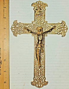 Vintage Ornate Filigree Brass Gilded Metal Wall Crucifix INRI Jesus On Cross 8" - Picture 1 of 5