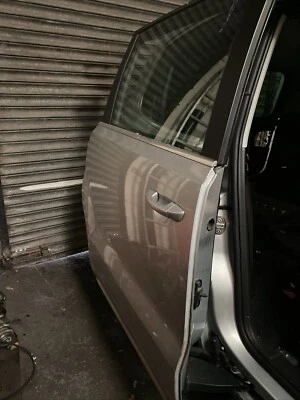 VW SHARAN 7N 2.0 TDI 2015-2019 PUERTA CORREDERA TRASERA DERECHA COMPLETA EN NEGRO LC9X Foto 1 de 4