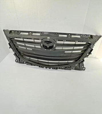 REJILLA RADIADOR SUPERIOR USADA 2014 2015 2016 MAZDA 3 SIN EMBLEMA BJS7-50-712 OEM Foto 1 de 4