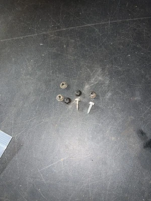 1968 - 1976 年 Mopar A Body Dash Pad 坚果和螺栓 70 71 72 73 74 飞镖掸子恶魔 — 第 1/4 张图片