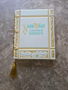 2020 Disney Parks Snow White and the Seven Dwarfs Storybook Journal NEW - Picture 1 of 6