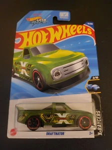 2025 Hot Wheels #14 X-Racers 2/10 DRAFTNATOR Green New Near Mint - Picture 1 of 2