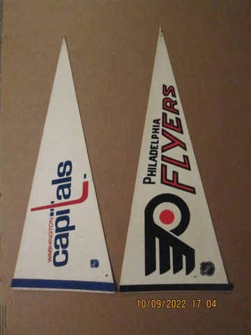 NHL Washington Capitals & Philadelphia Flyers Vintage 1970's Hockey Pennants Cover