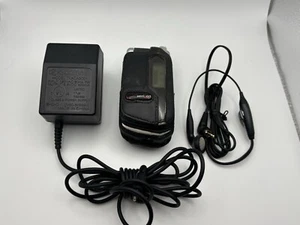 Kyocera SoHo KX1 / KX1v - Silver Verizon Rare Flip Phone Y2K Turns On! - Picture 1 of 9