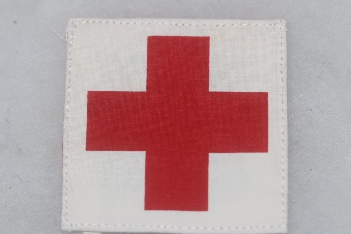 US AMERICAN RED CROSS / ARMY NURSE CLOTH UNIFORM BADGE PATCH PRINTED - Image 1 of 1