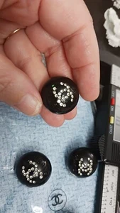 Chanel Button Lot of 4 , 22 mm black / silver Single made in France - Picture 1 of 6