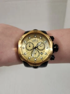 Invicta Venom 23896 Men's Swiss Chronograph Gold & Black Stainless Watch Z60 - Picture 1 of 5