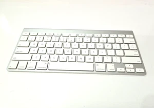 Tastiera Bluetooth wireless originale Apple A1314 argento bianco - Foto 1 di 4