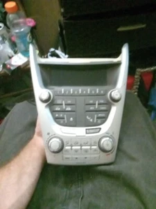 2010 2011 Chevrolet Equinox AM FM Radio Receiver Climate Control Panel OEM - Picture 1 of 1