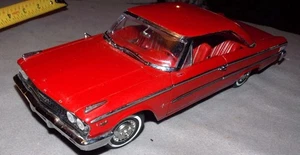 Ford Galaxie 500 1963 rojo Sun Star techo rígido 1/18 (DS 43), sin caja - Imagen 1 de 11