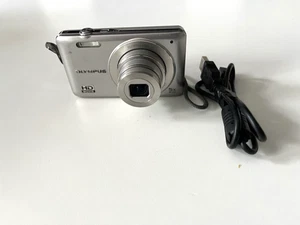 Olympus Digital Camera VG-120 14.0MP Silver Tested - Picture 1 of 21