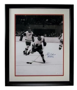 Foto autografiada/inscr 16x20 de Gordie Howe de la corte Detroit Red Wings enmarcada JSA - Imagen 1 de 3