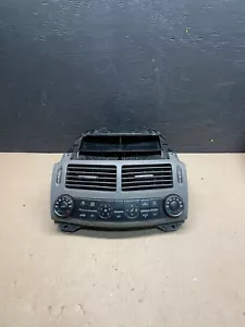2003 to 2006 Mercedes E-Class E350 A/C AC Climate Control Panel Air Vent E1859 - Picture 1 of 8