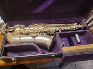 1922 Conn Alto L Saxophone Serial No: 88206 With Case And Mouthpieces - Picture 1 of 22