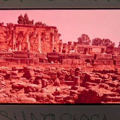 C1970s Capernaum Israel 35mm Diapositiva Sinagoga Ruinas Tierra Santa Bíblica De Colección Viaje Foto 1 de 4