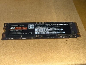 Samsung 970 EVO Plus NVMe M.2 2TB Internal Solid State Drive MZ-V7S2T0B/AM NEW - Picture 1 of 3
