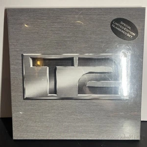 "TERMINATOR 2 JUDGEMENT DAY" NEW 1991 LIMITED EDITION LASERDISC NUMBERED BOX SET - Picture 1 of 12