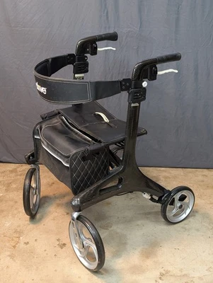 Andador de fibra de carbono Nitro Elite negro CF RTL10266CF Drive Medical Foto 1 de 4