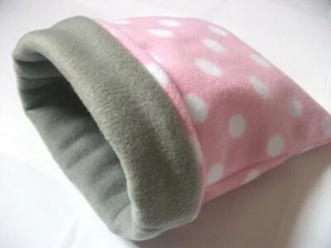 LUNARES ROSA GRANDE 10"" x 9"" BOLSA DE LANA ACURRUCADA CAMA CONEJILLO DE INDIAS, BOLSA ERIZO, RATA - Imagen 1 de 1