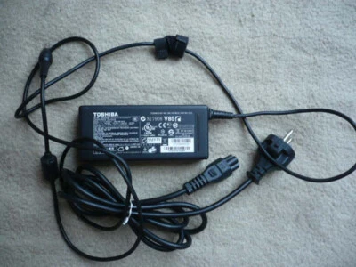 Netzteil Netzgerät AC DC Adapter Adapteur Toshiba PA3716E-1AC3  19V - 4,74A n369 - Bild 1 von 3