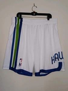 Mitchell & Ness NBA White Shorts Hawks 1970 Men's Size 2XL - Picture 1 of 6